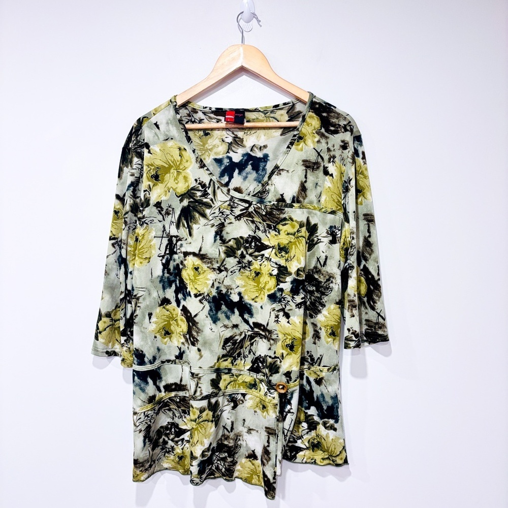 VIN ROUGE – Green Floral Wrap Top‎ with Button Detail | Soft Jersey Knit | XXL *